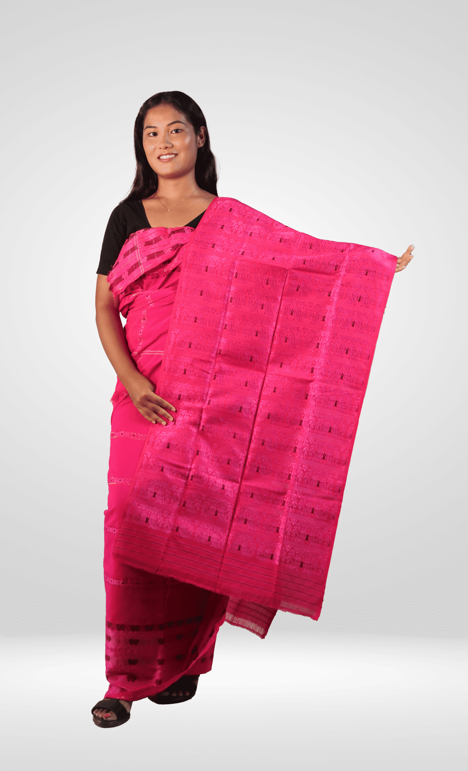 Handloom Dokhona with chador - Image 3