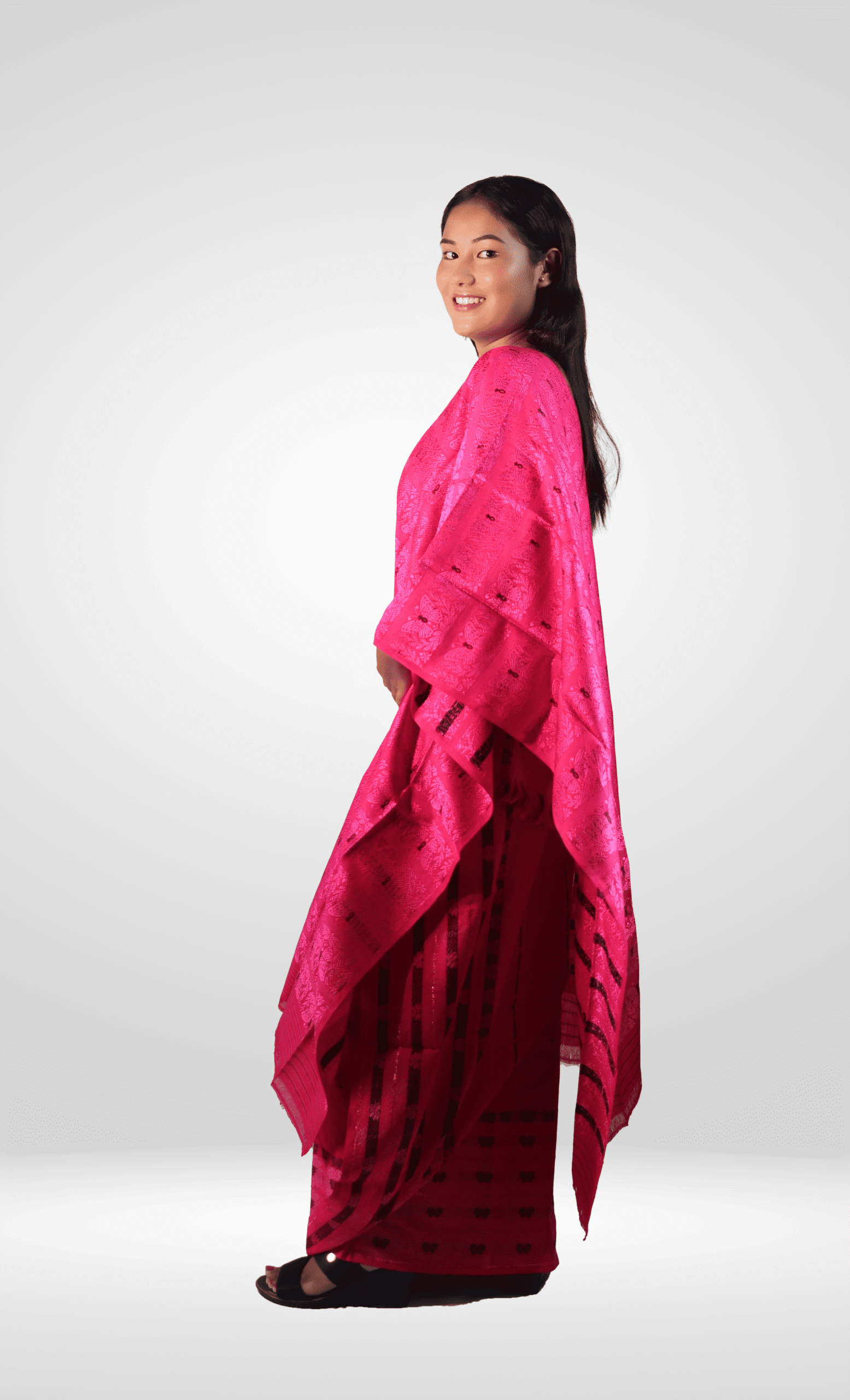 Handloom Dokhona with chador - Image 2