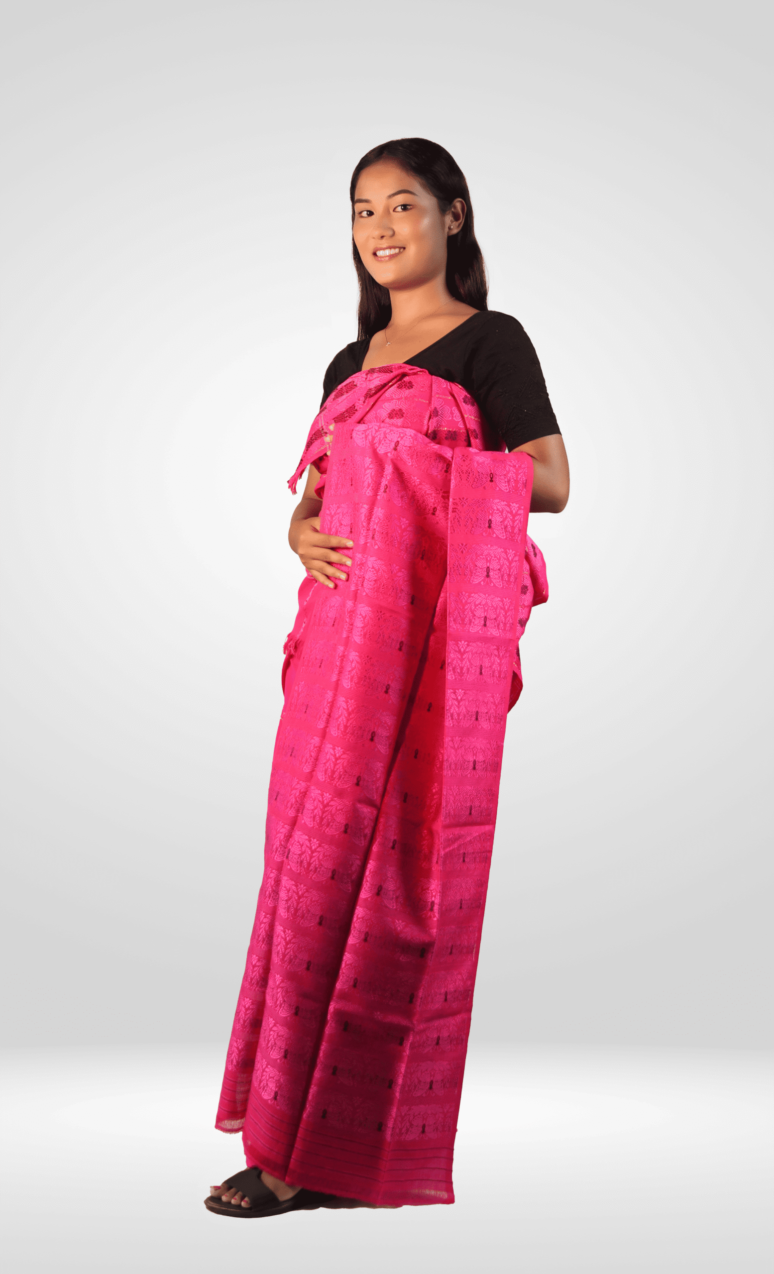 Handloom Dokhona with chador - Image 4